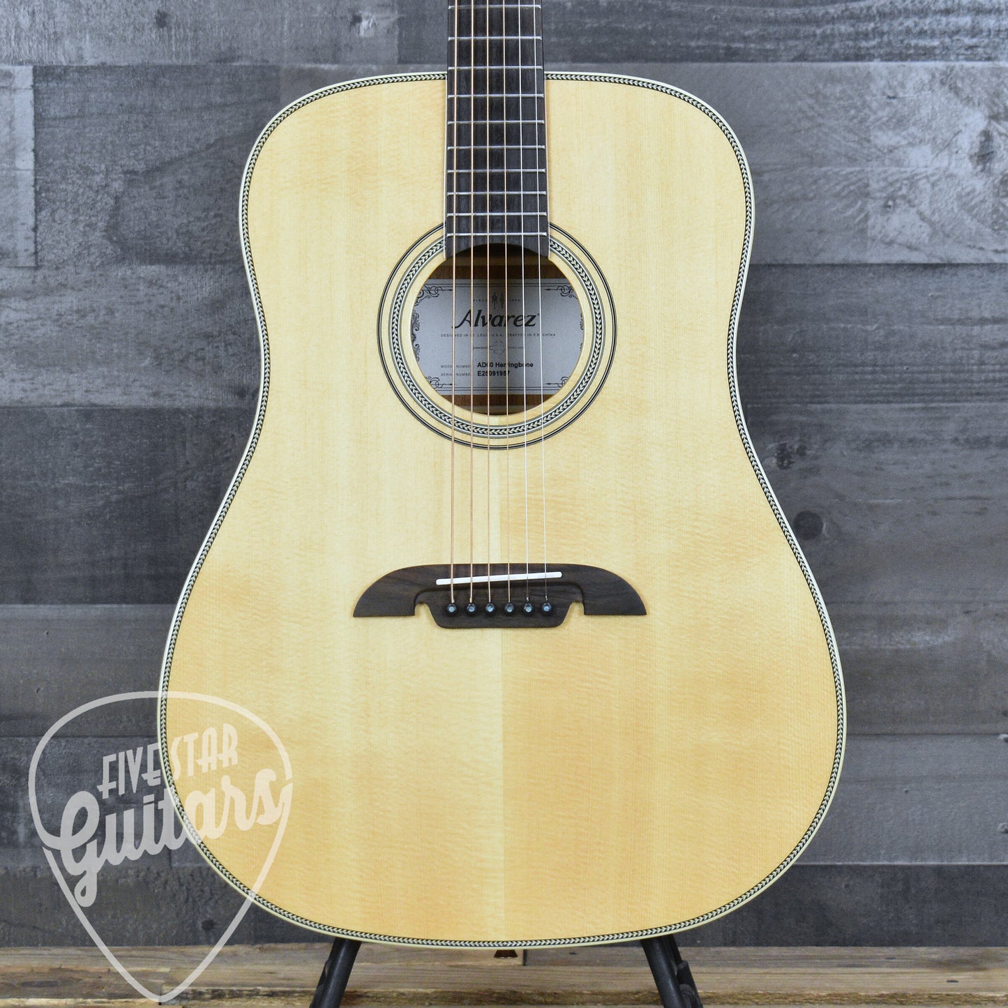 Alvarez AD60 Dreadnought - Natural