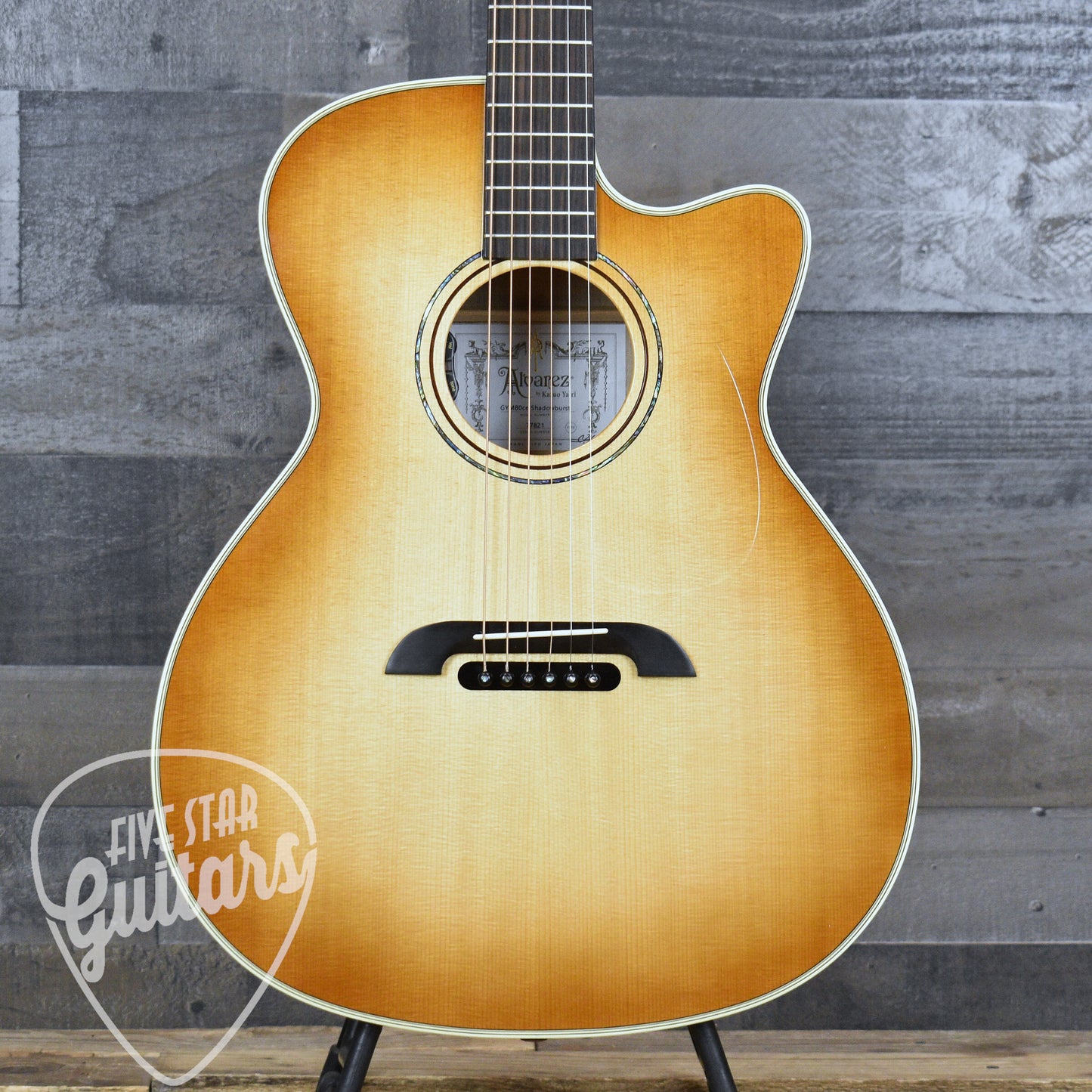 Alvarez Yairi Masterworks Grand Auditorium GYM80ce - Shadowburst with Hard Shell Case