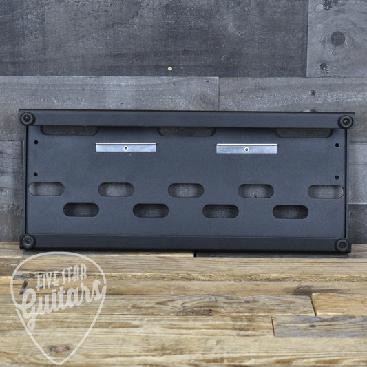Pre-Owned VoodooLabs Dingbat Pedalboard with Case