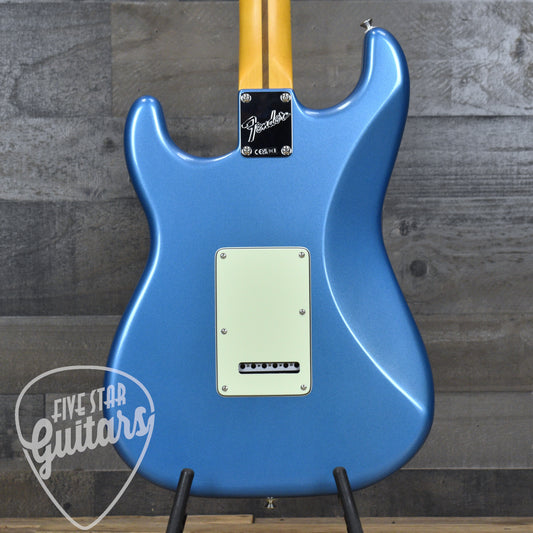 Fender American Professional Classic Stratocaster Maple Fingerboard - Faded Lake Placid Blue with Deluxe Gig Bag