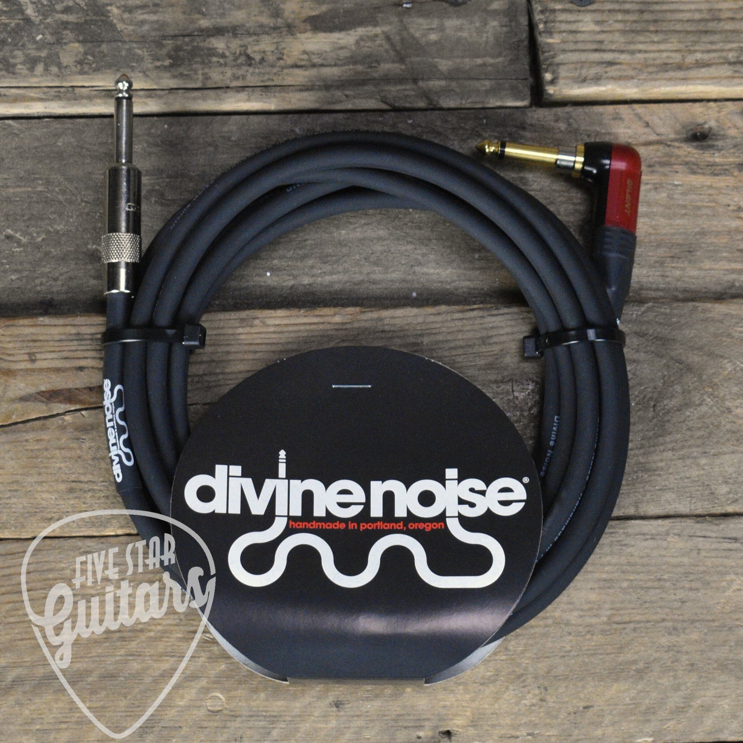 Divine Noise Right Angle Silent to Straight 15 Foot Instrument Cable - Black