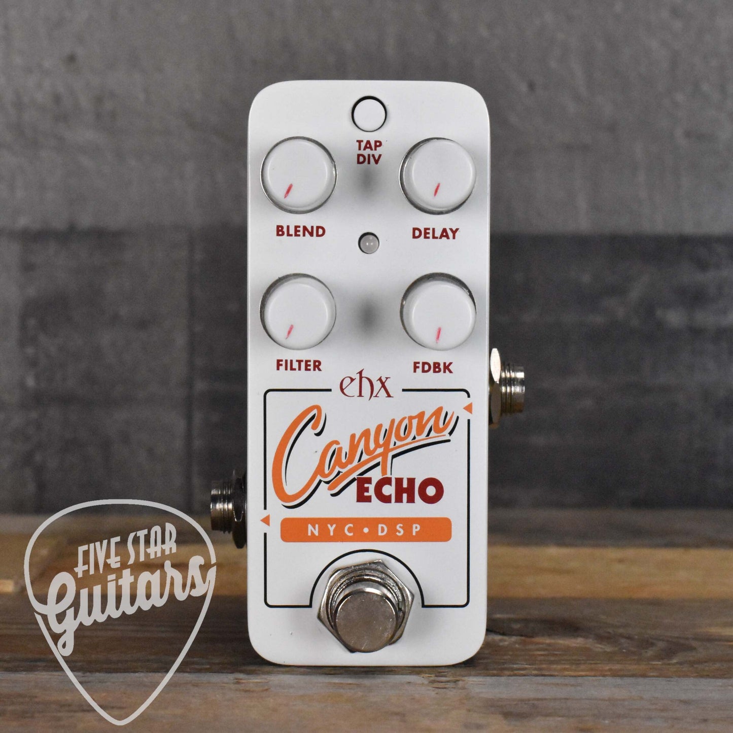 EHX Pico Canyon Echo Digital Delay