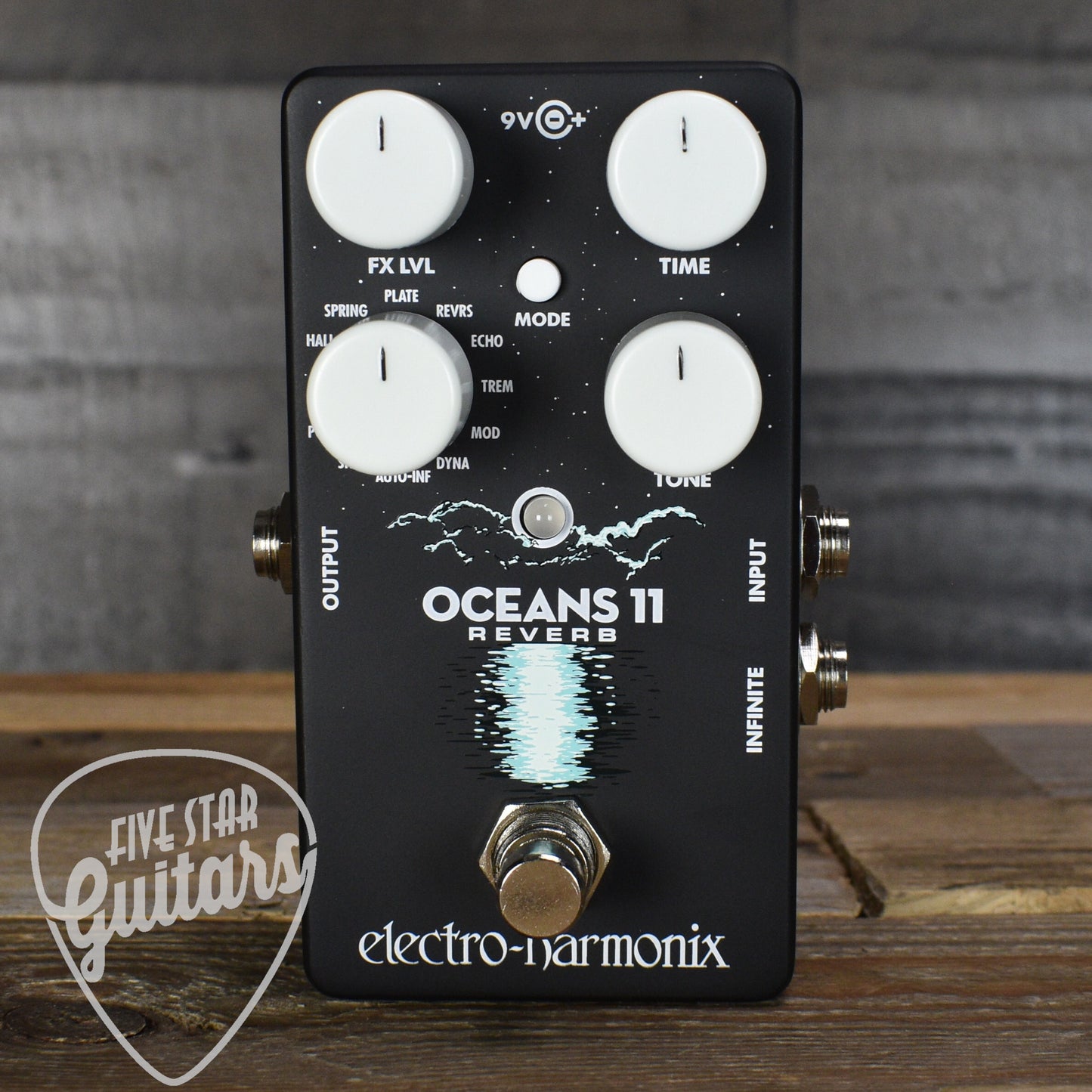 Electro-Harmonix EHX Oceans 11 Reverb pedal