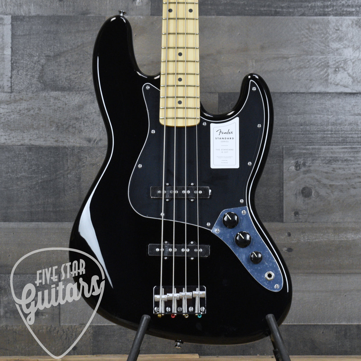 Fender Standard Jazz Bass Maple Fingerboard - Black
