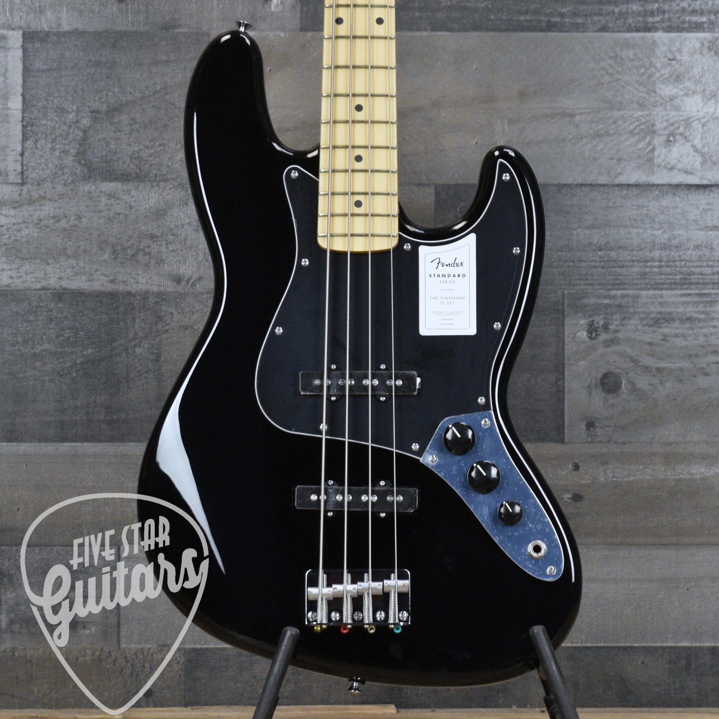 Fender Standard Jazz Bass Maple Fingerboard - Black