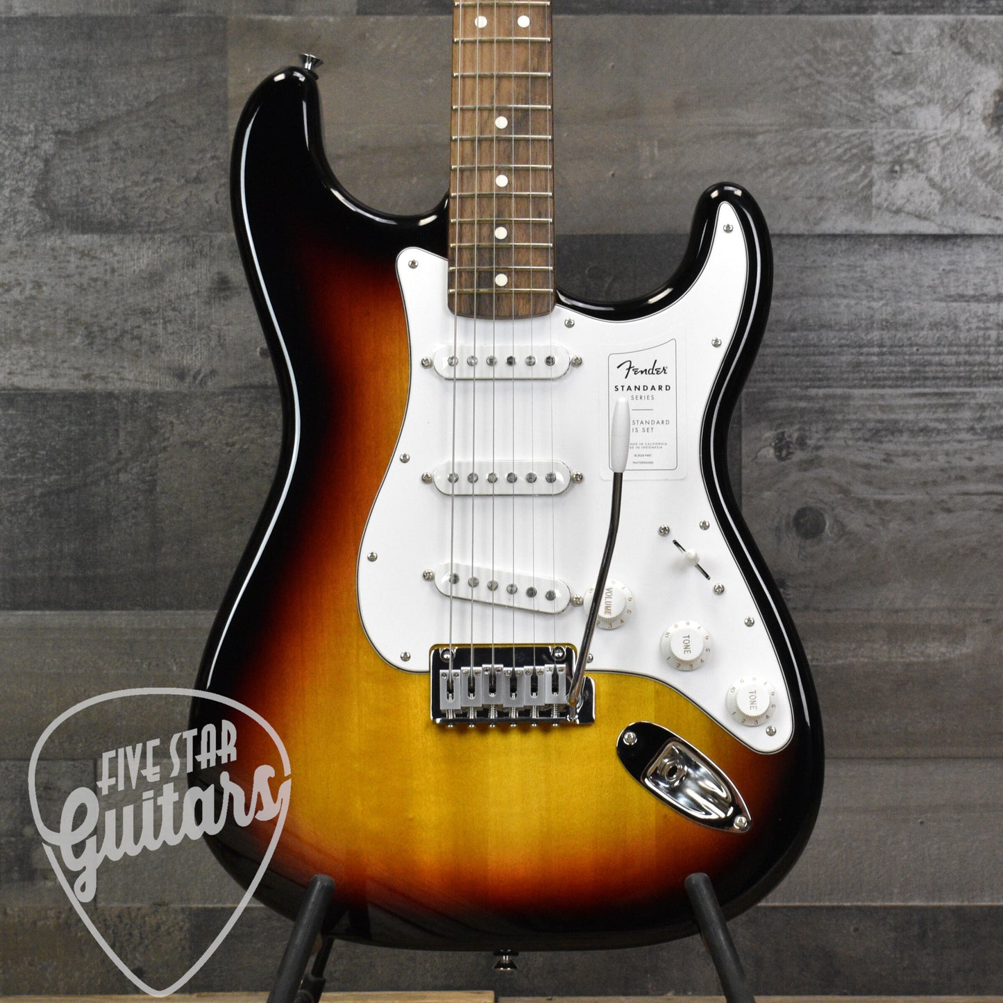 Fender Standard Stratocaster Laurel Fingerboard - 3-Color Sunburst