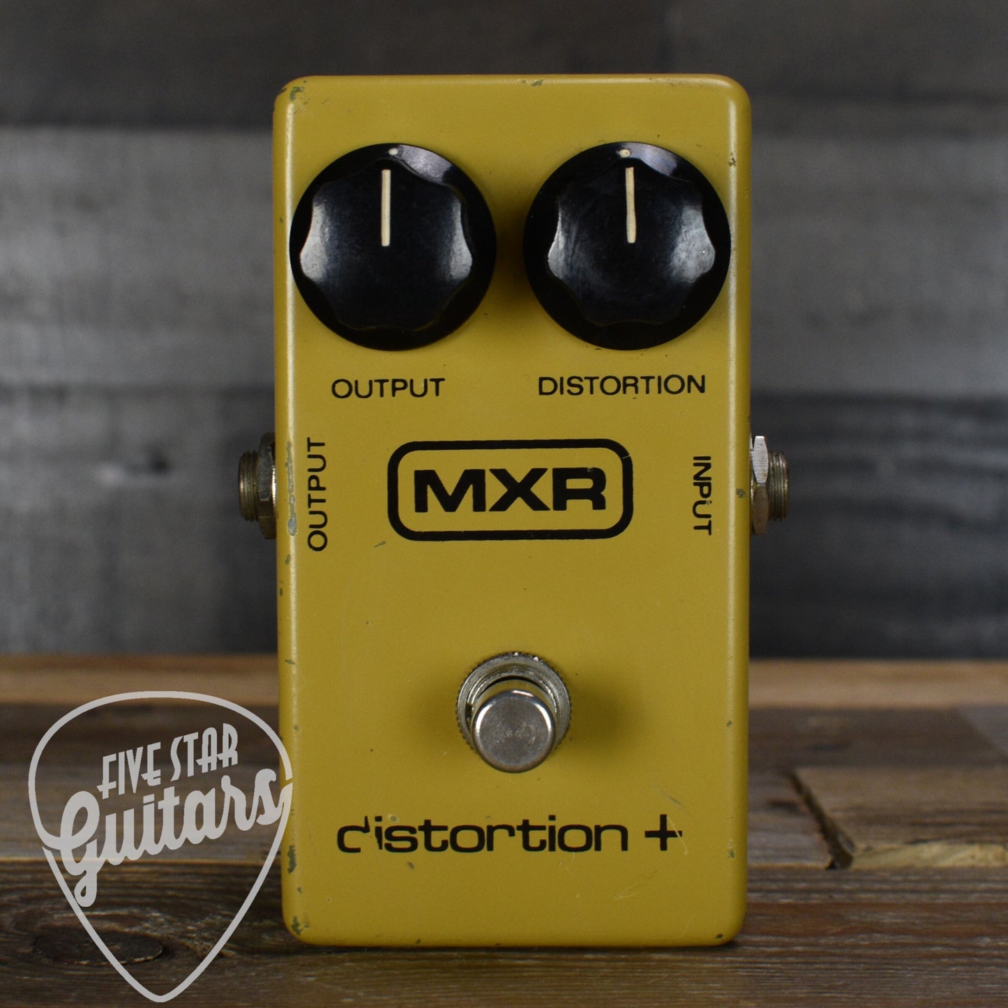 Pre-Owned 1979 M104 MXR Distortion+ "Block Logo"
