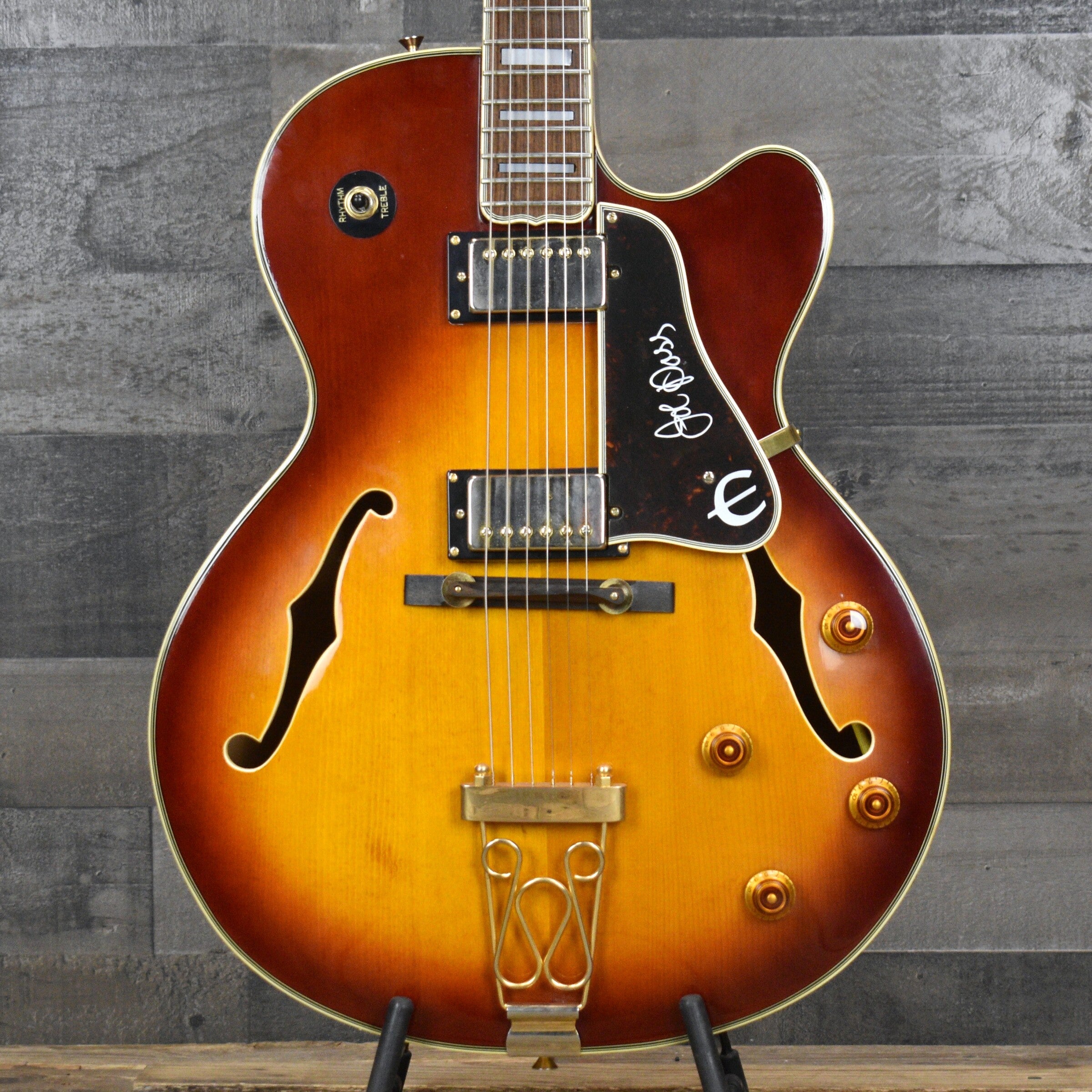 Pre-Owned Epiphone Joe Pass Emperor II - Heritage Cherry Sunburst