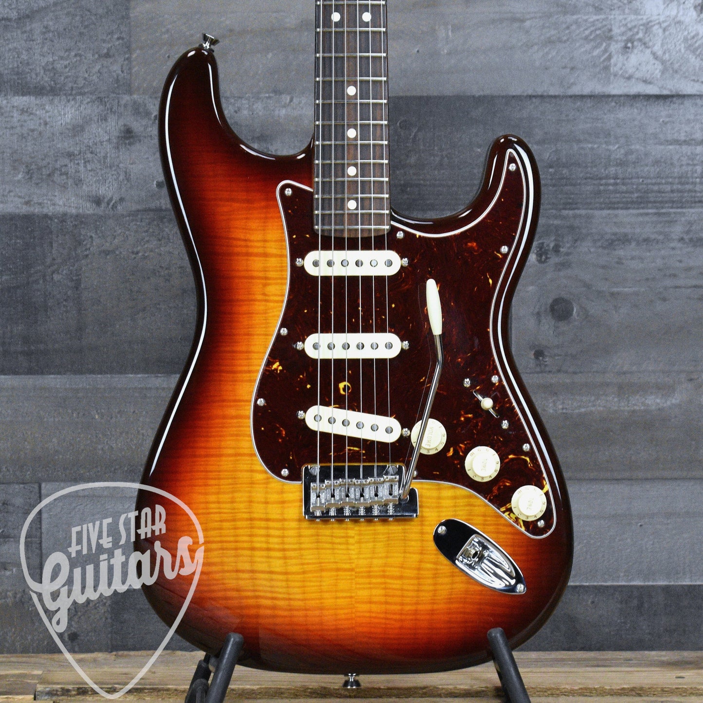 Pre-Owned Fender 70th Anniversary American Professional II Stratocaster - Cometburst with Hardshell Case