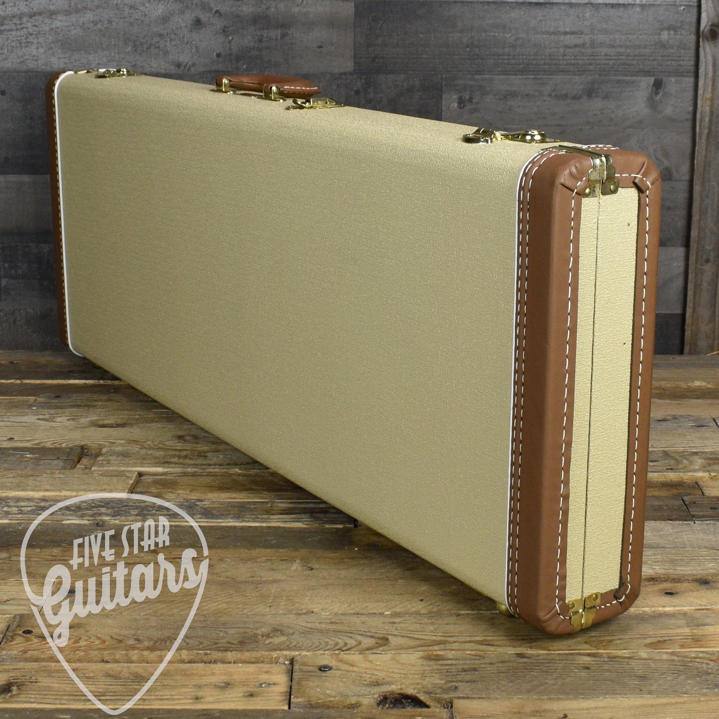 Pre-Owned Fender G&G Deluxe Hardshell Case