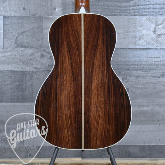 Pre-Owned Martin 012-28 Modern Deluxe - Natural with Hardshell Case