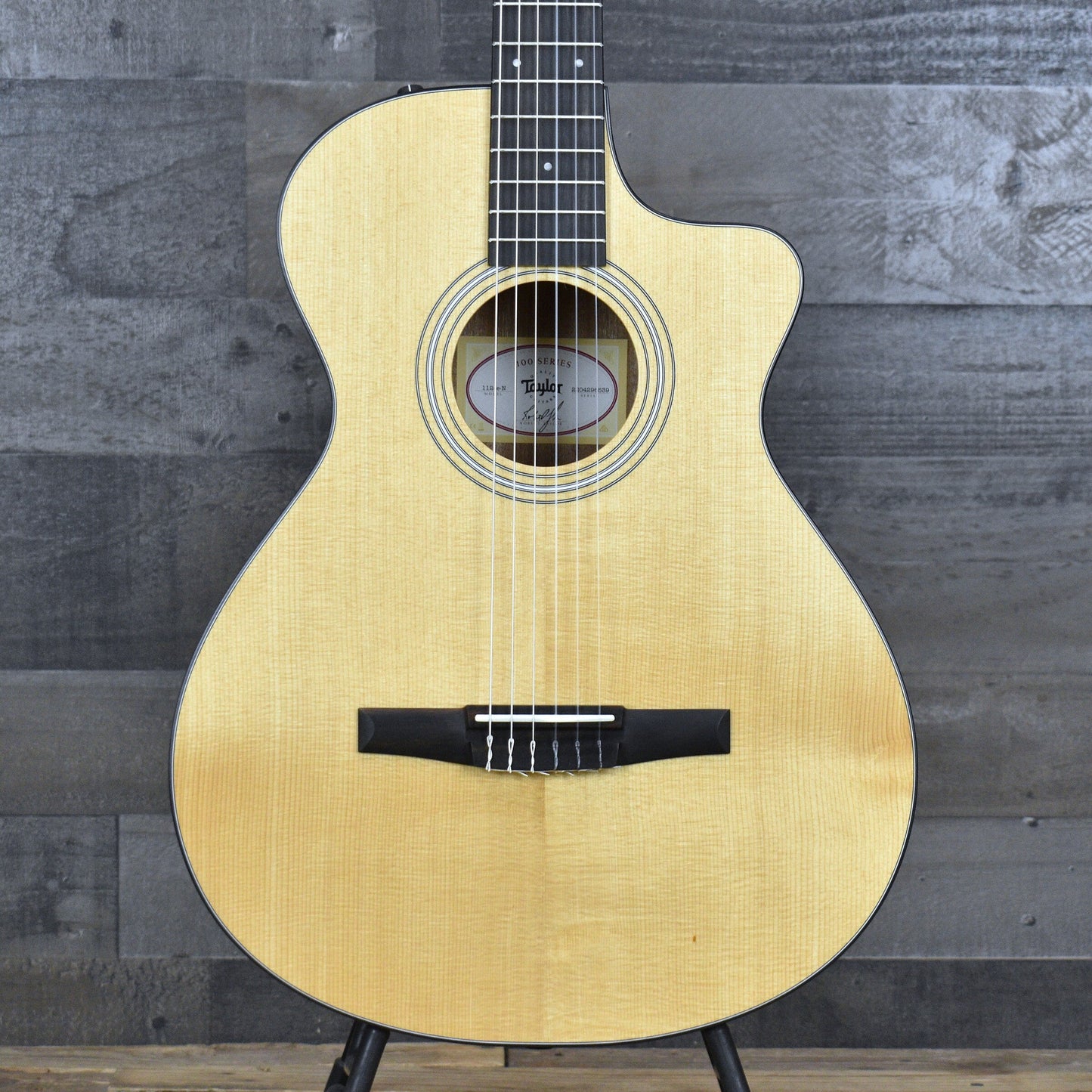 Taylor 112ce-N Grand Concert Sitka/Sapele - Natural with Gig Bag