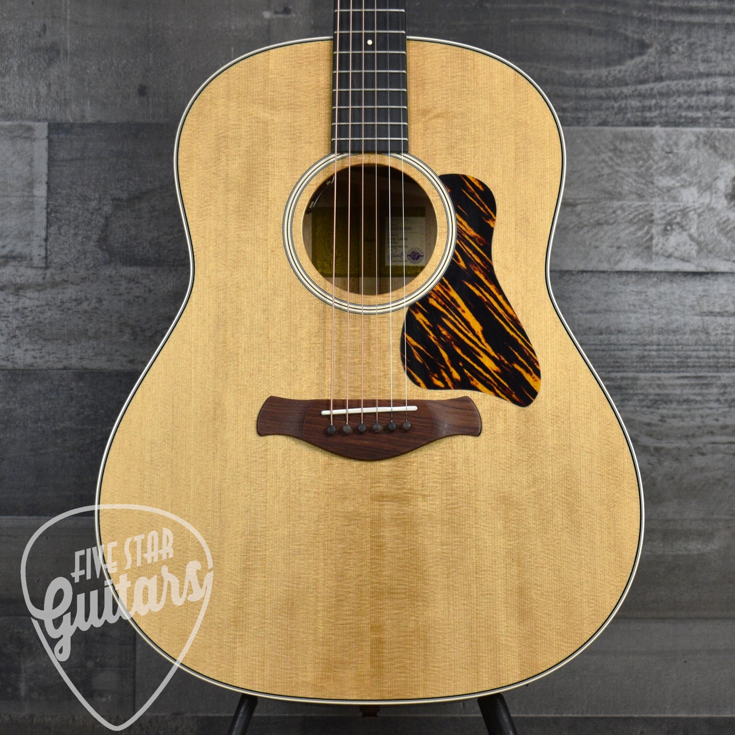 Taylor Gold Label 517e Dreadnought Acoustic Guitar - Gloss Natural Finish with Hardshell Case