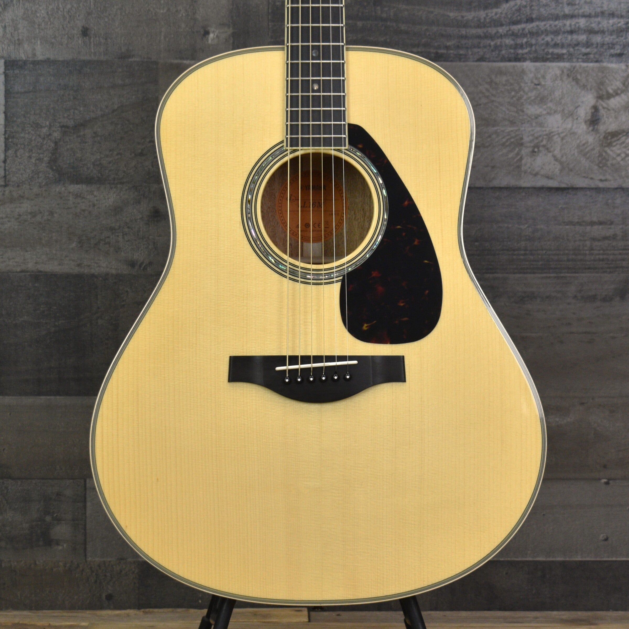 Yamaha LL16 ARE HB Jumbo Acoustic - Natural with Hard Bag – Five