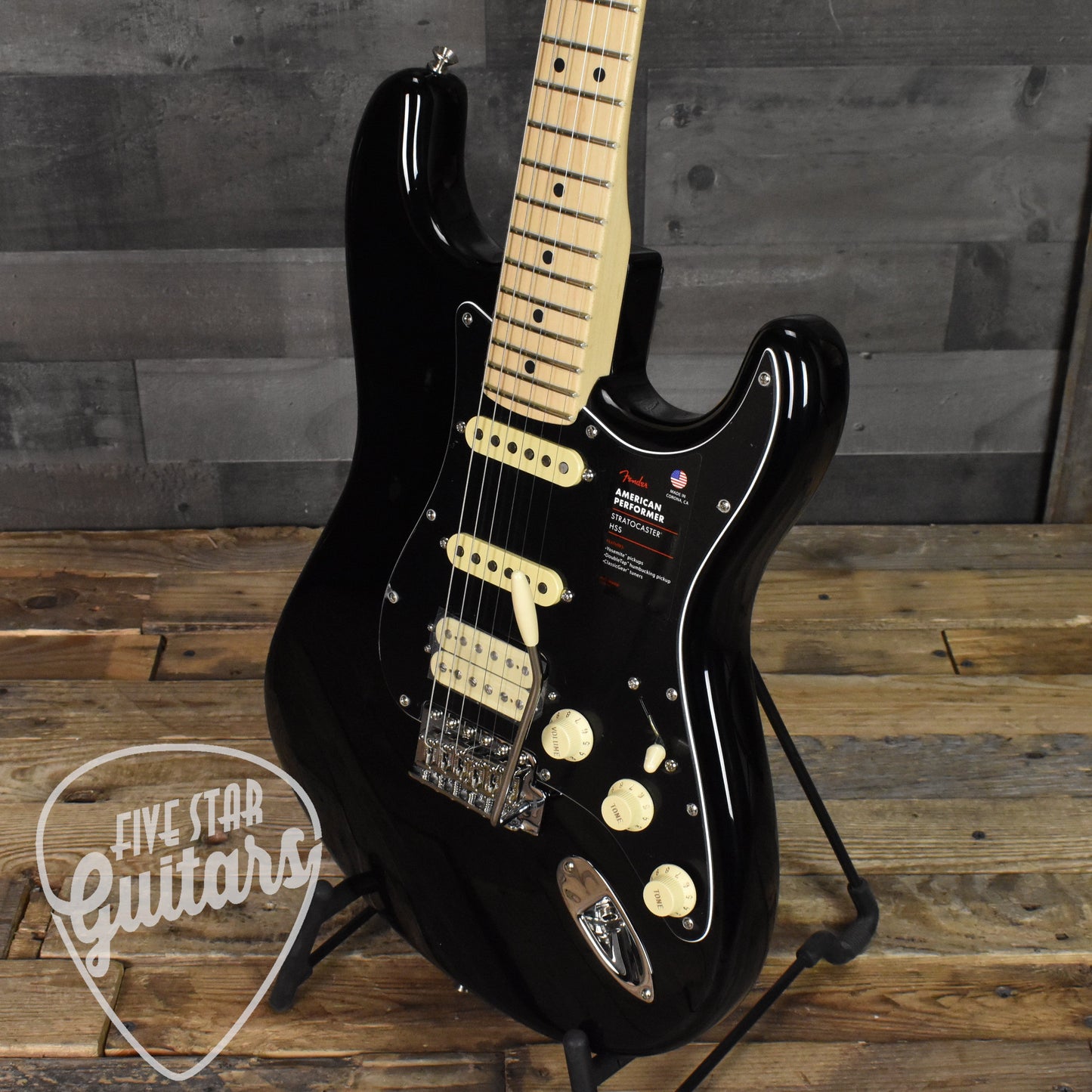 Fender American Performer Stratocaster HSS Maple Neck - Black with Gig Bag