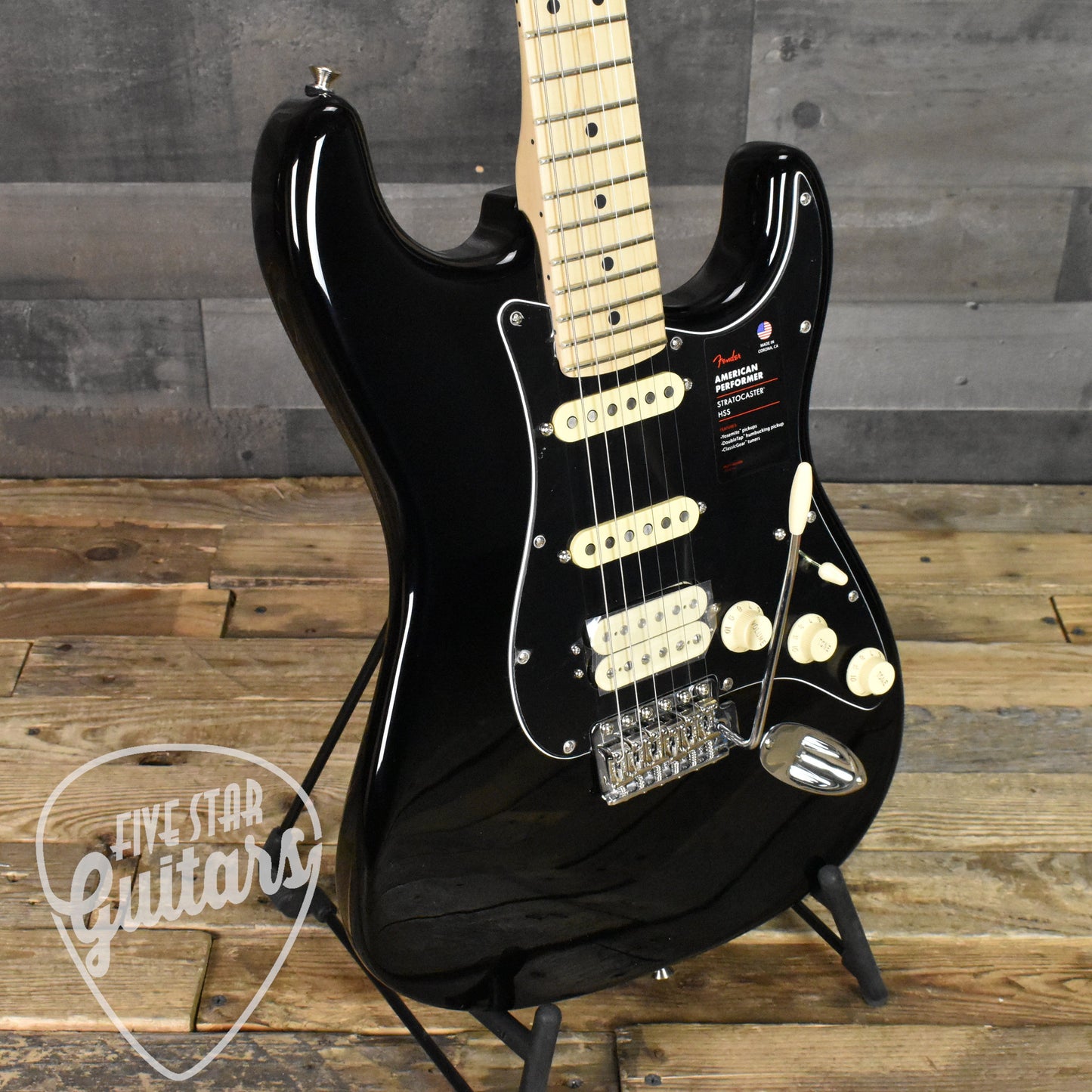 Fender American Performer Stratocaster HSS Maple Neck - Black with Gig Bag