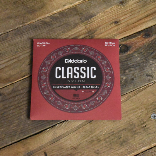 D'Addario EJ27N Silver Plated Copper Wound/ Clear Nylon Trebles Classical Strings Normal Tension 28-43