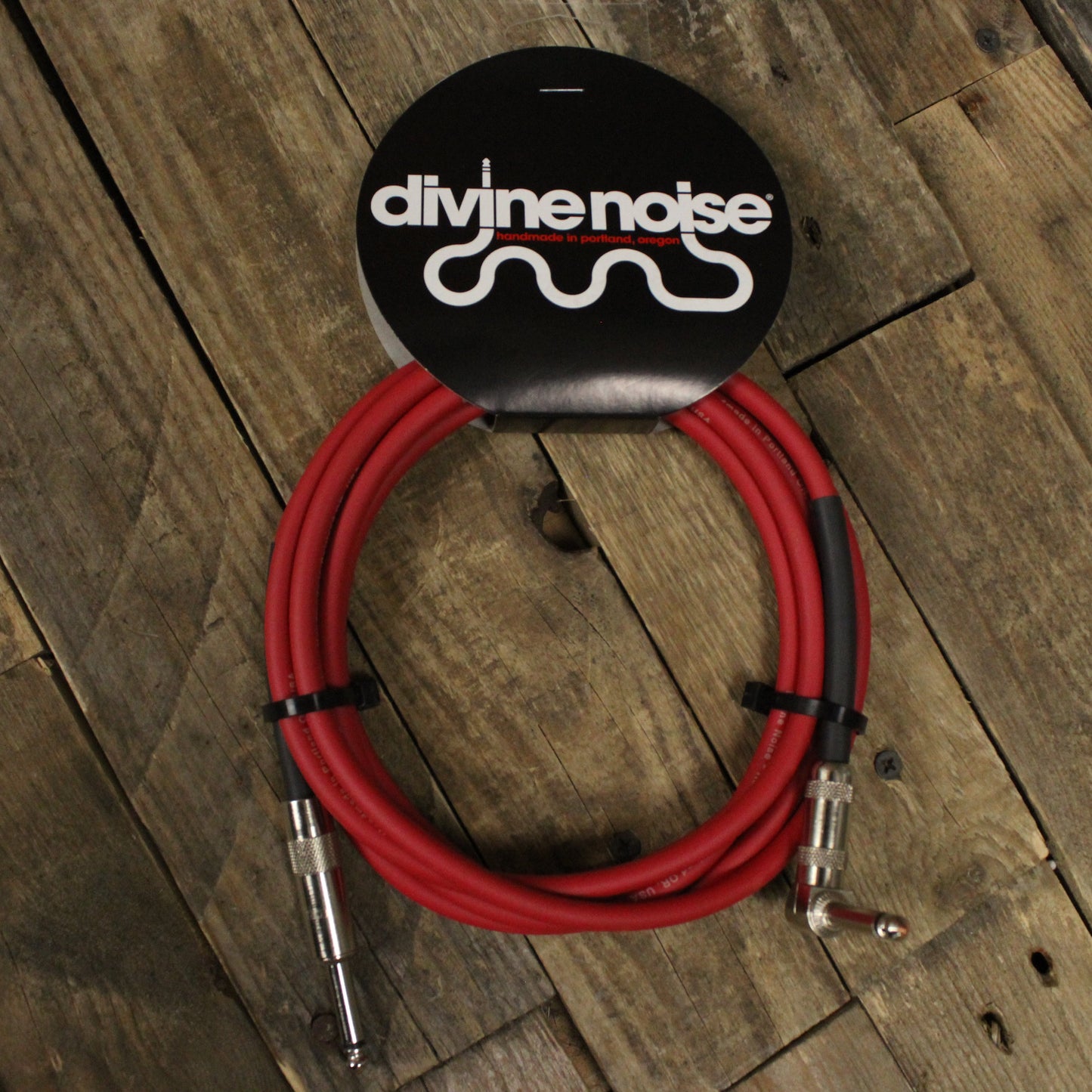 Divine Noise Straight to Right Angle 10ft Instrument Cable - Red