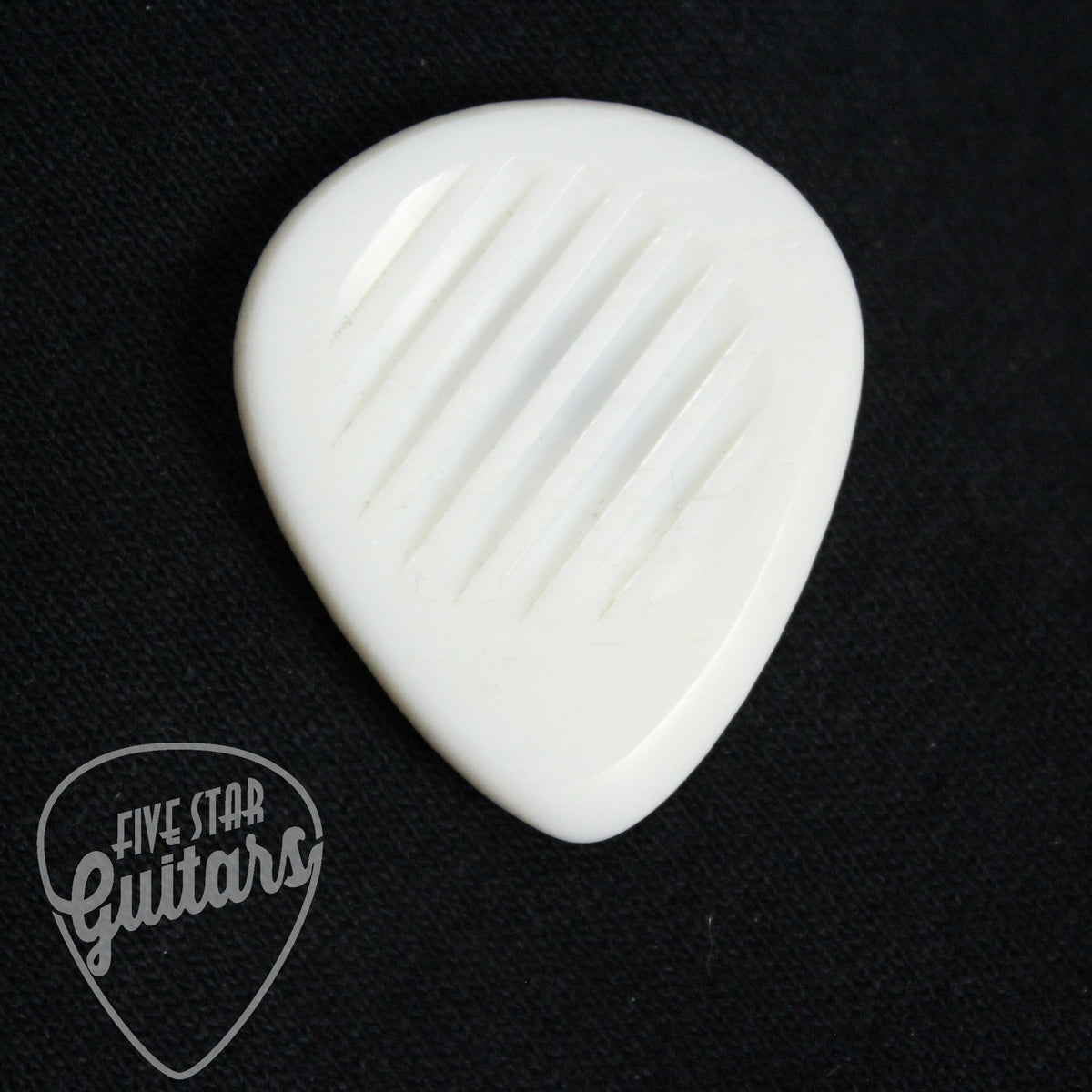 Wegenpicks 3.5mm White Gypsy Jazz Pick Right-Handed Bevel - Single - GP350
