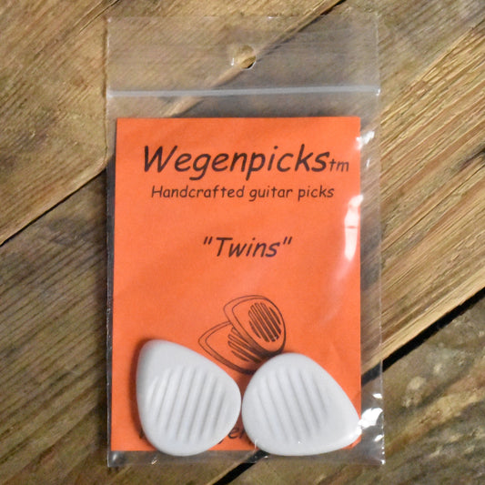 Wegenpicks 3.5mm White "Twins" Mini Gypsy Jazz Pick Right-Handed Bevel - 2 Pack - TW350