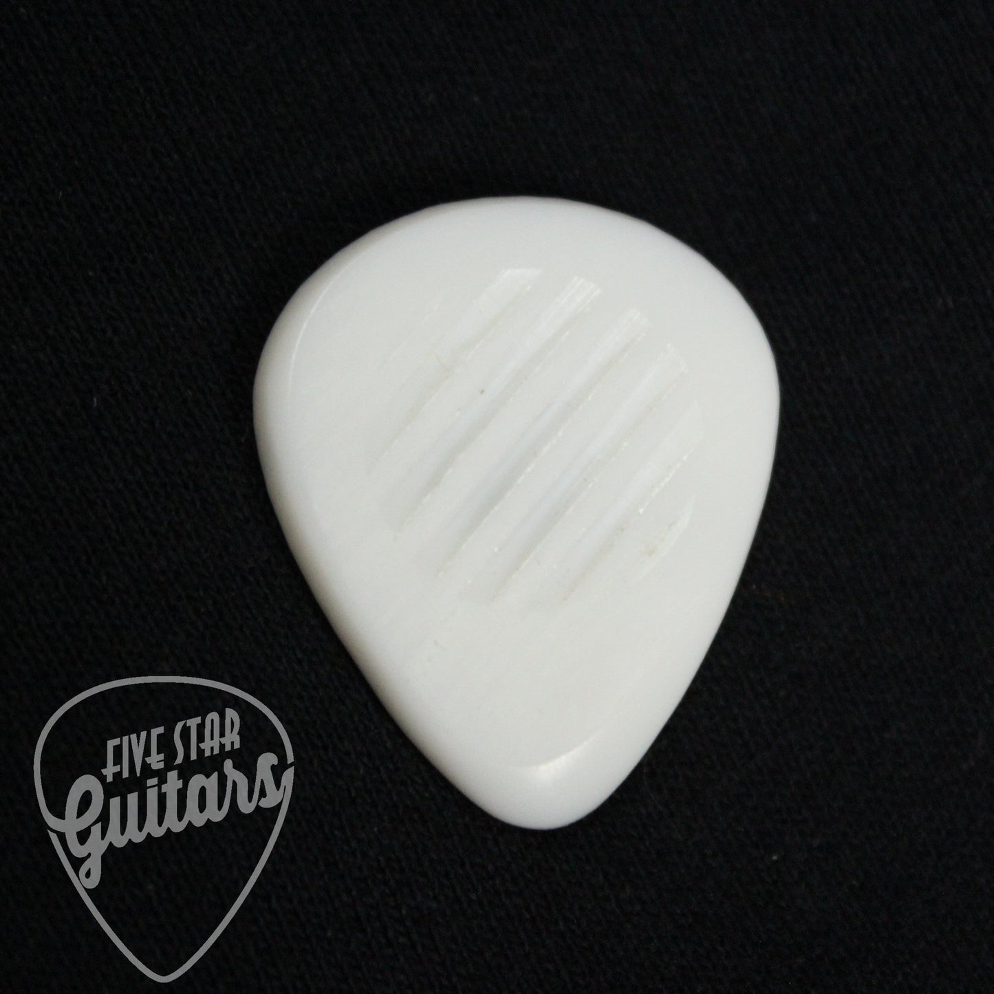 Wegenpicks 3.5mm White "Twins" Mini Gypsy Jazz Pick Right-Handed Bevel - 2 Pack - TW350