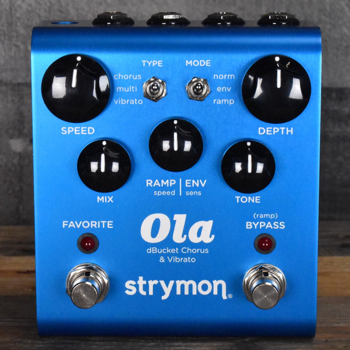 Strymon Ola dBucket Chorus & Vibrato Pedal