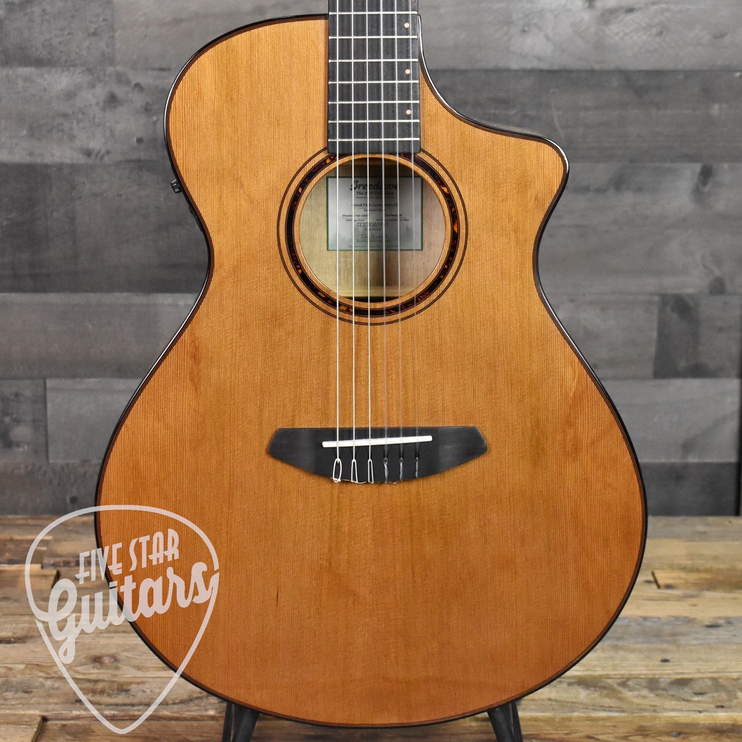 Breedlove Pursuit Exotic S Concert Nylon CE Red Cedar-Myrtlewood - Natural Gloss