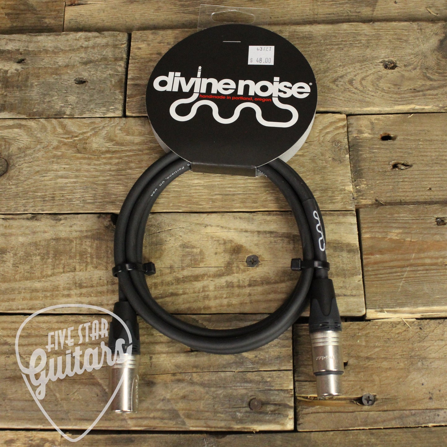 Divine Noise XLR Male to XLR Female 5ft Microphone Cable - Black