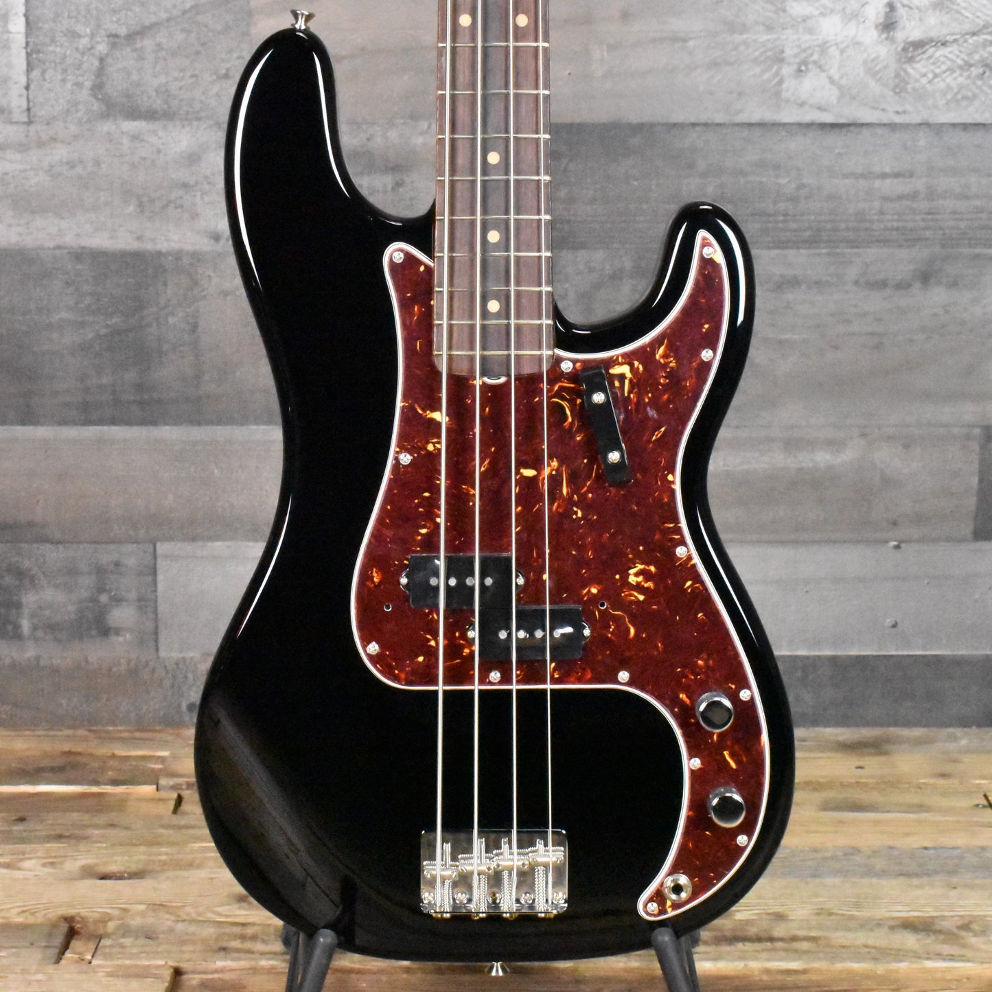 Fender American Vintage II 1960 Precision Bass Rosewood Fingerboard - Black with Hard Shell Case