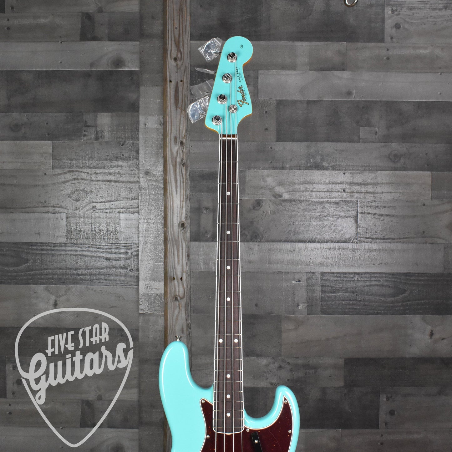 Fender American Vintage II 1966 Jazz Bass Rosewood Fingerboard Sea Foam Green with Case