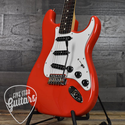 Fender MIJ Limited International Color Stratocaster Rosewood Fingerboard Morocco Red with Gig Bag