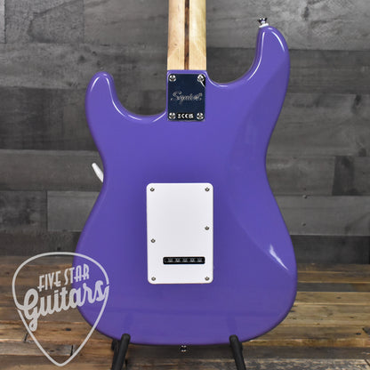 Squier Sonic Stratocaster Laurel Fingerboard White Pickguard - Ultraviolet