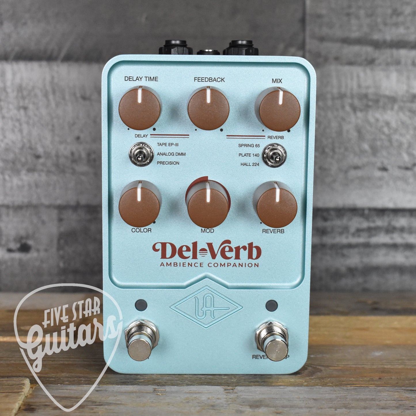 Universal Audio Del-Verb Ambience Delay and Reverb Pedal