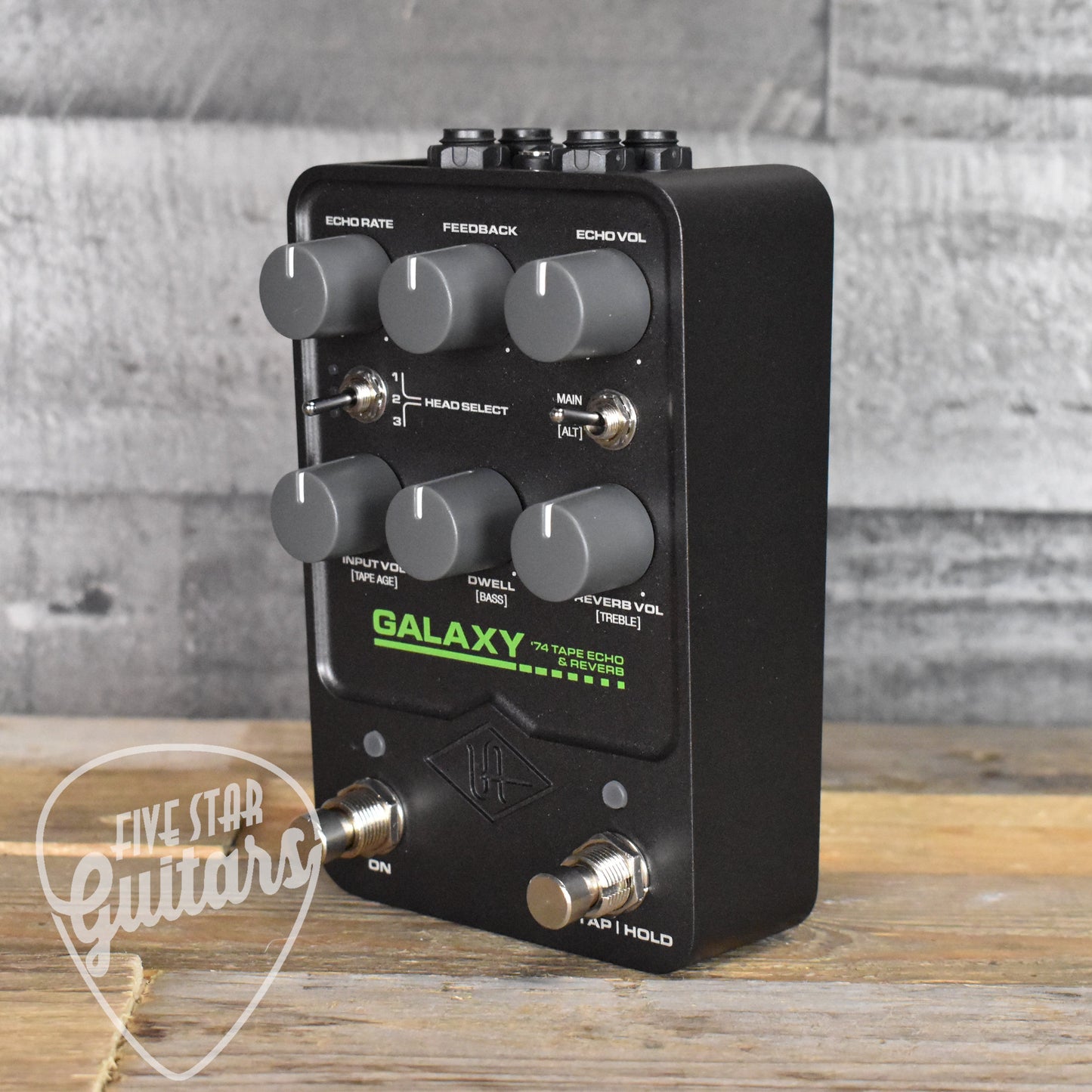 Universal Audio Galaxy '74 Tape Echo Reverb Pedal