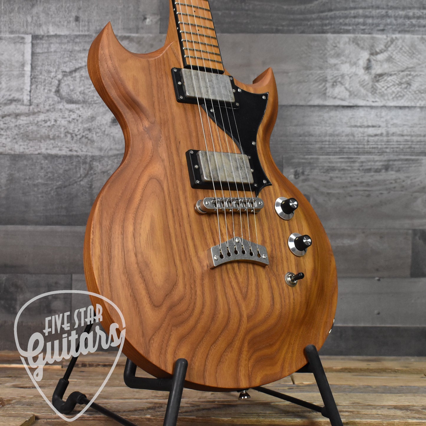 Dunable Minotaur USA -  Swamp Ash / Roasted Maple with Hard Shell Case