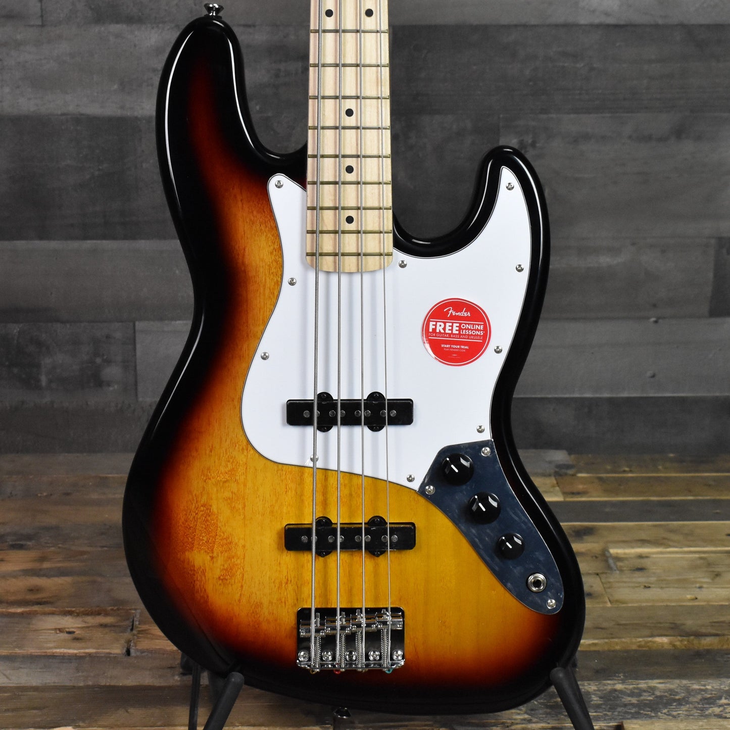 Squier Affinity Jazz Bass Maple Fingerboard - 3-Color Sunburst