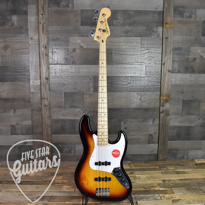 Squier Affinity Jazz Bass Maple Fingerboard - 3-Color Sunburst