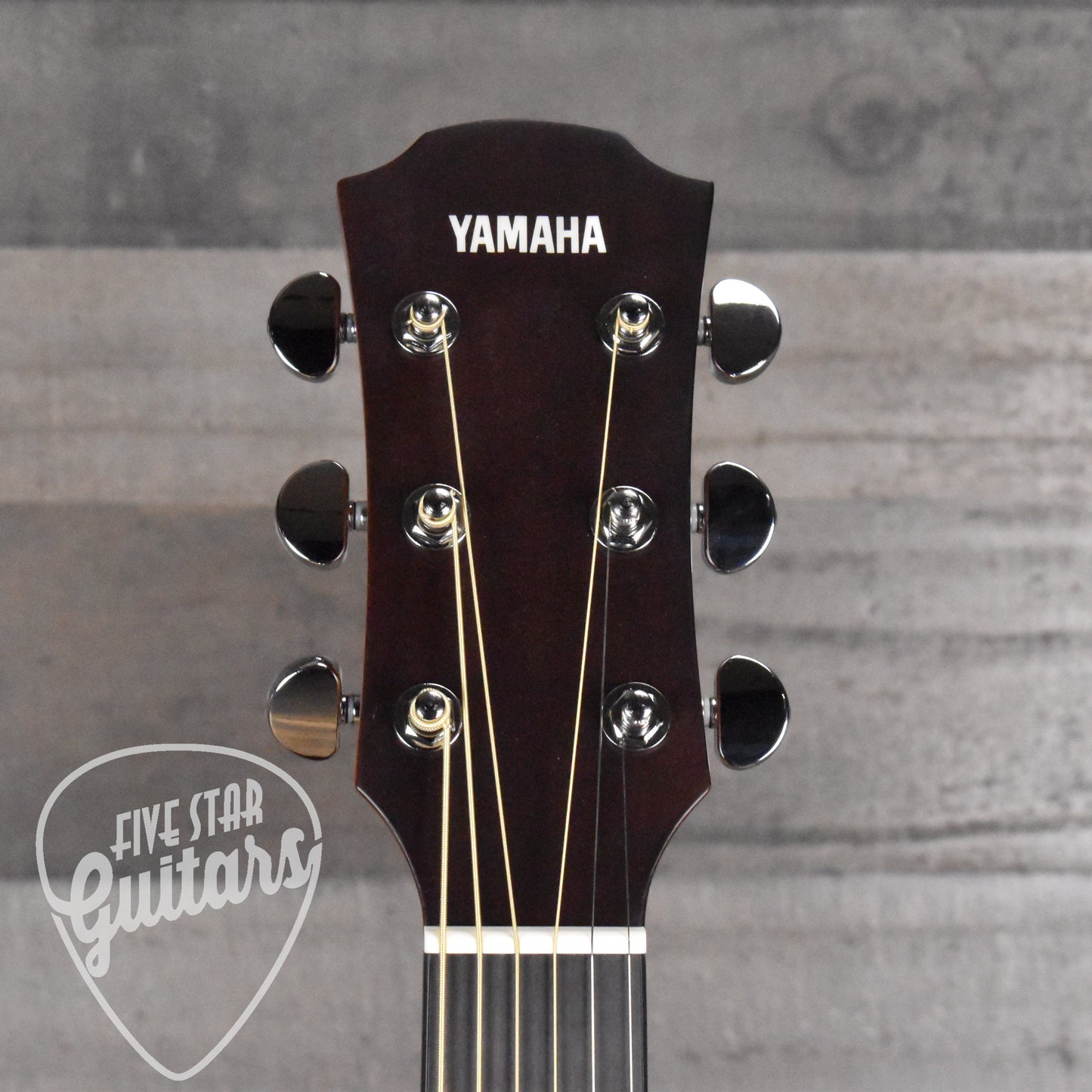 Yamaha AC3R Concert Cutaway - Tobacco Sunburst with Hard Bag