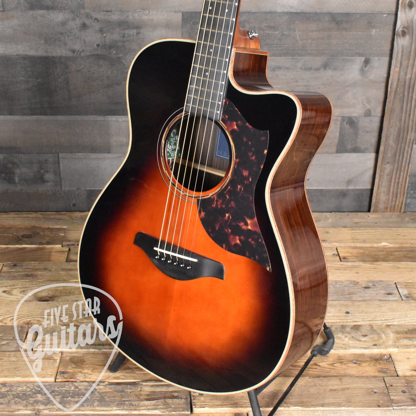 Yamaha AC3R Concert Cutaway - Tobacco Sunburst with Hard Bag