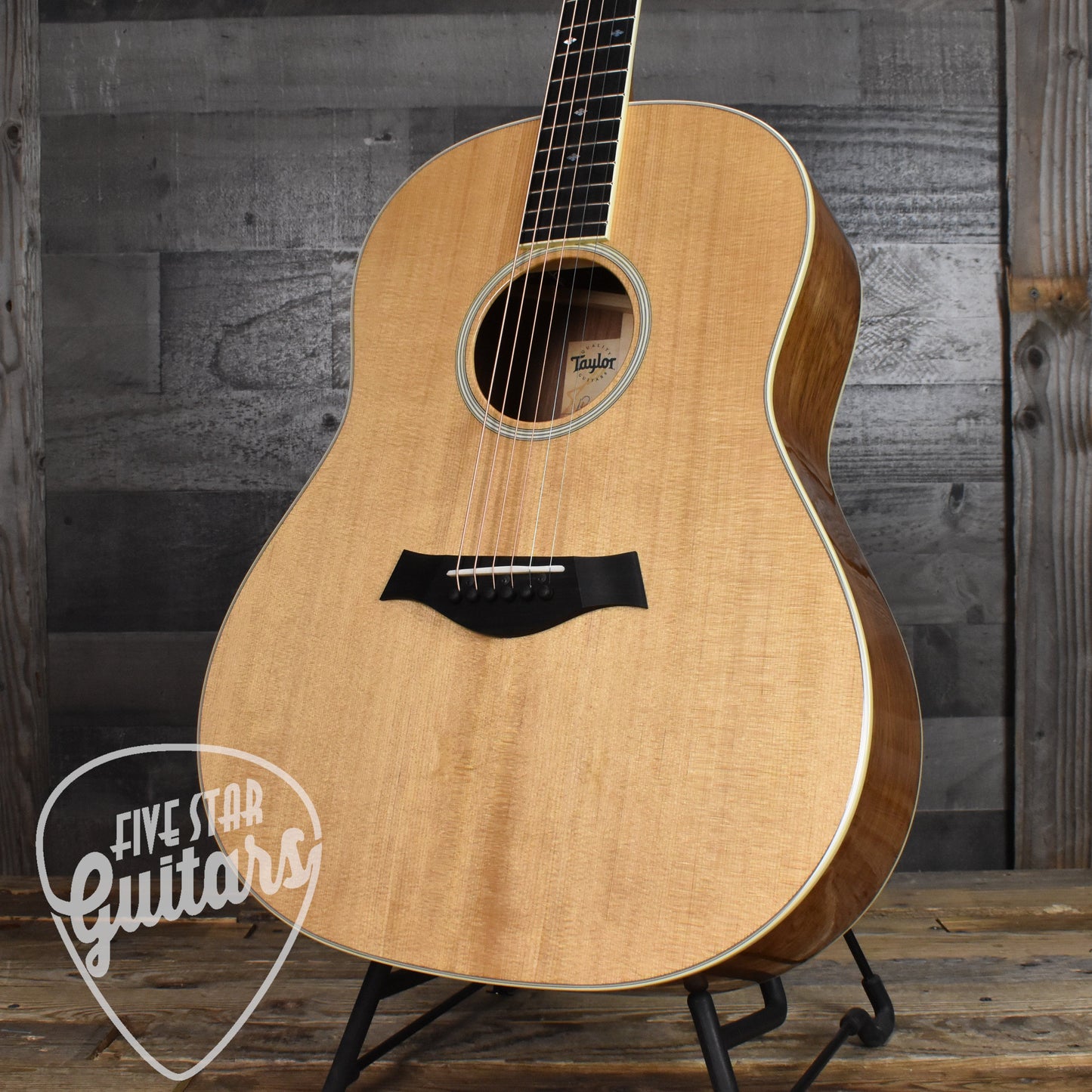 Taylor Five Star Select Custom Grand Pacific - Sitka Spruce/Honduran Rosewood with Western Hard Shell Case