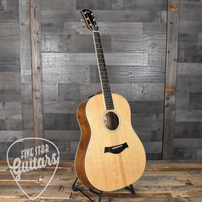 Taylor Five Star Select Custom Grand Pacific - Sitka Spruce/Honduran Rosewood with Western Hard Shell Case