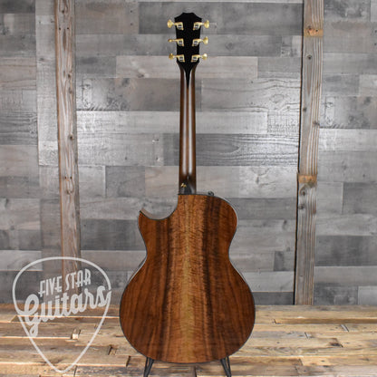 Taylor Custom Grand Auditorium LTD Five Star Select - Sitka Spruce/Walnut with Hard Shell Case