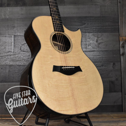 Taylor Custom Grand Auditorium LTD Five Star Select - Sitka Spruce/Walnut with Hard Shell Case