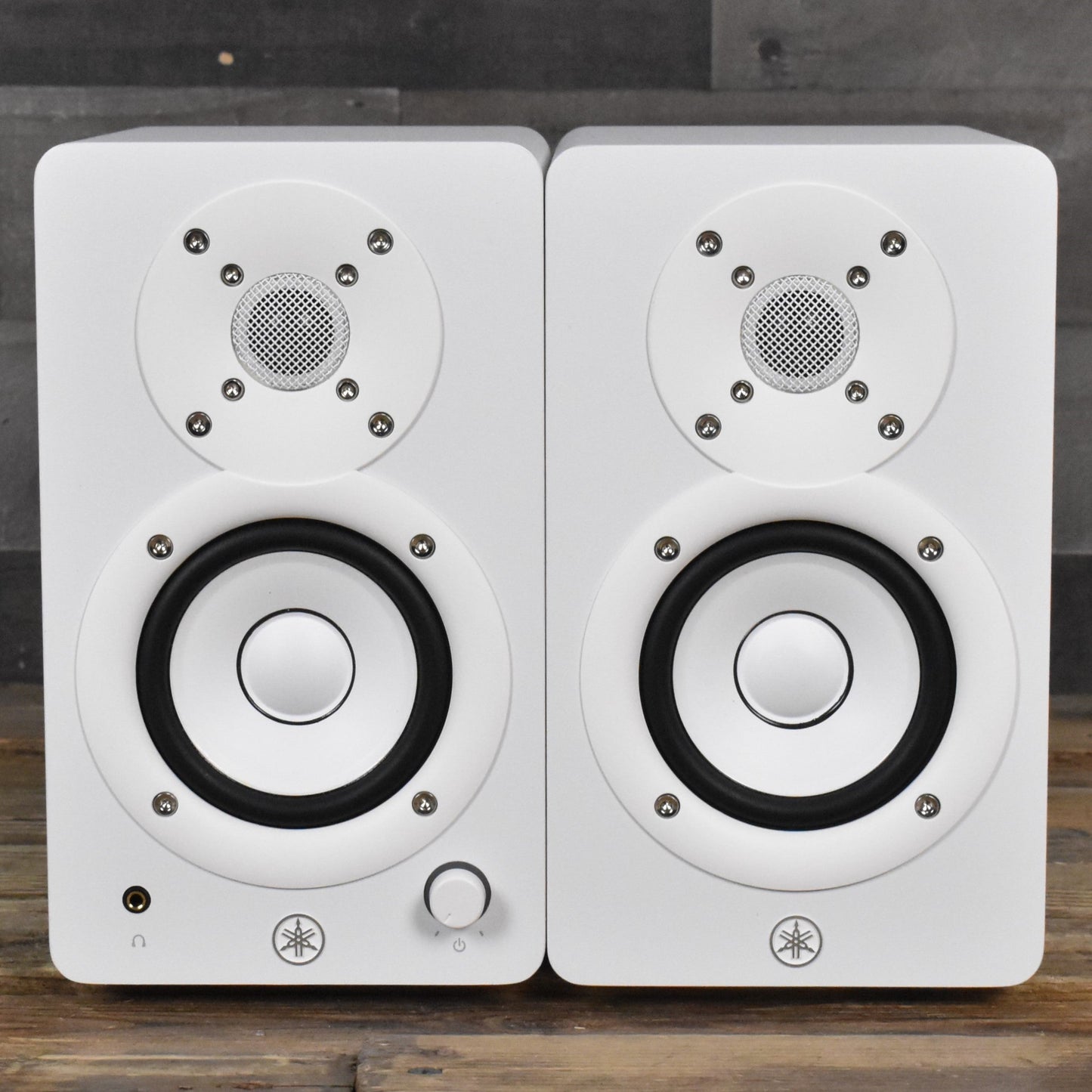 Yamaha HS3 Powered Studio Monitors - White