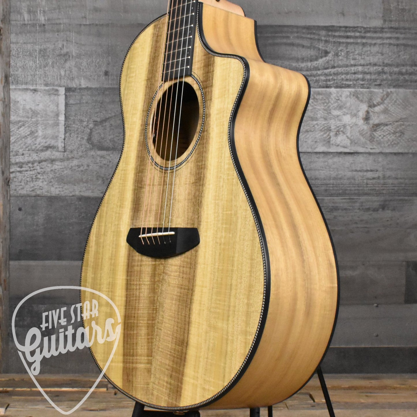 Breedlove Oregon Concert CE - All Myrtlewood with Hard Shell Case