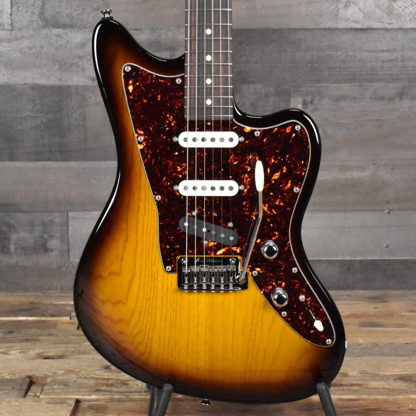 Tom Anderson Raven Classic Shorty - Trans Amber to Tobacco Burst with Hard Shell Case