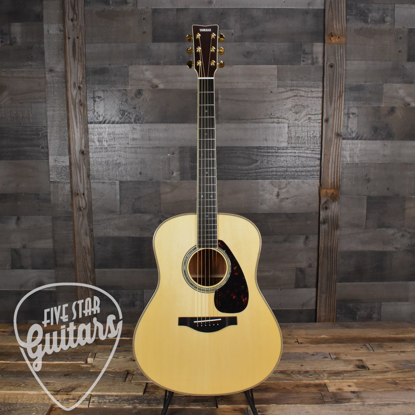 Yamaha LL16MHB Jumbo Acoustic Guitar - Natural with Gig Bag