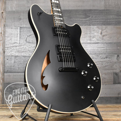 EVH SA126 Special - Stealth Black With Hard Shell Case