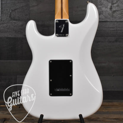 Fender Player II Stratocaster, Maple Fingerboard - Polar White