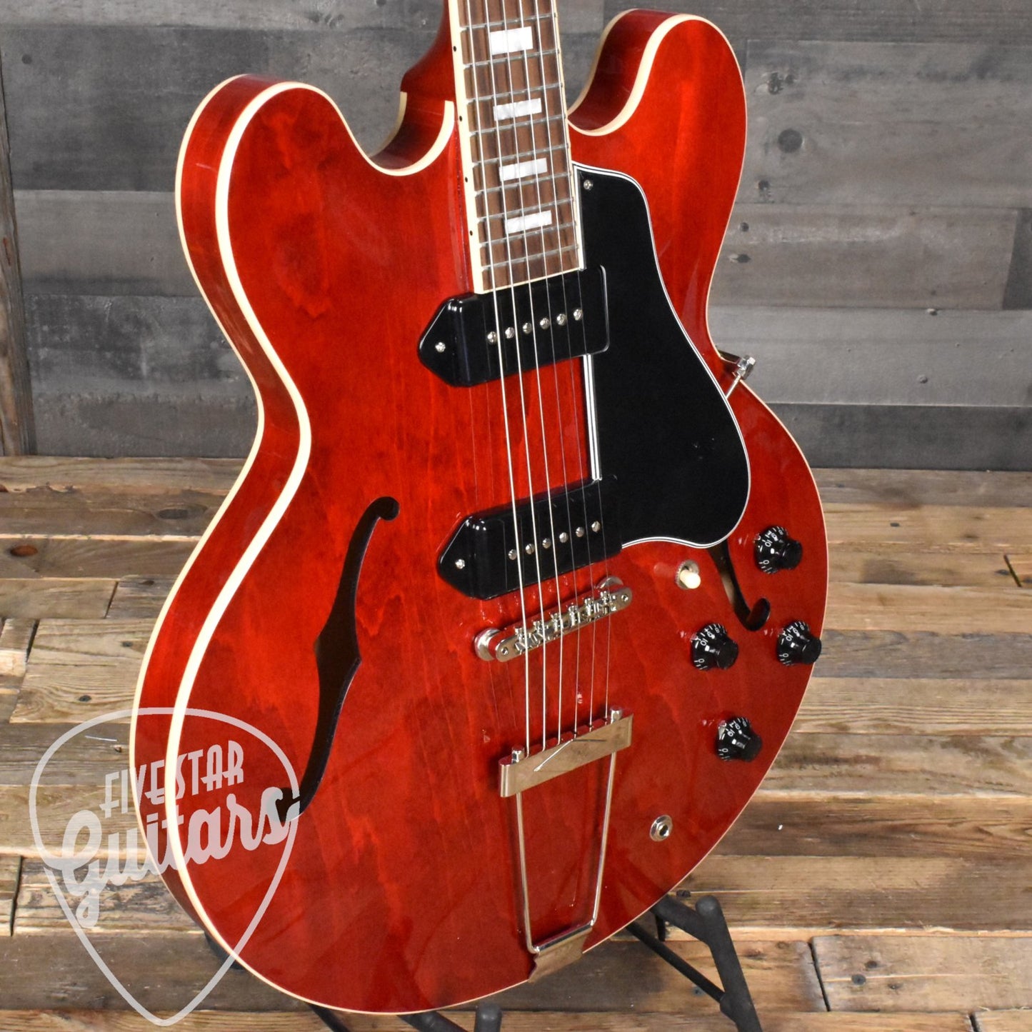 Gibson ES-330 - Sixties Cherry with Hard Shell Case